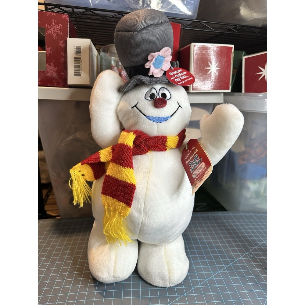 ☆LOOK☆ ~Hallmark Exclusive Plush Frosty The Snowman Sings Frosty~ ☆DANCING☆